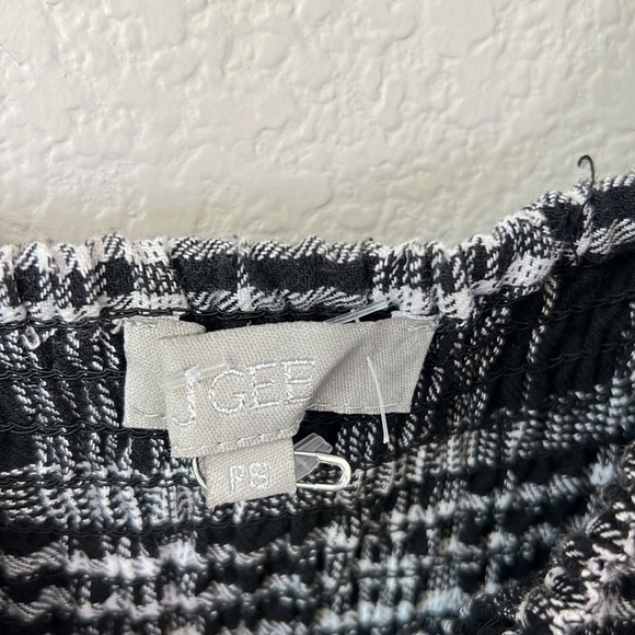 J Gee Petite Black And White Plaid Shirred Dress Size PS - Picture 4 of 5